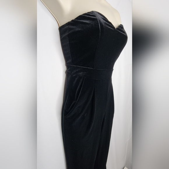 NEW‼️Express Black Velvet Strapless Jumpsuit 00 - Picture 3 of 6